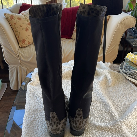 Stuart Weitzman, suede and fabric tall boots 8 1/2 - Picture 4 of 10